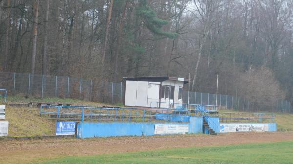Höhlholzstadion - Oelsnitz/Erzgebirge-Neuoelsnitz