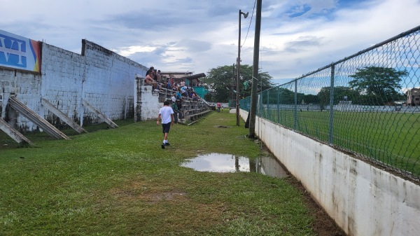 Norman Broaster Stadium - San Ignacio