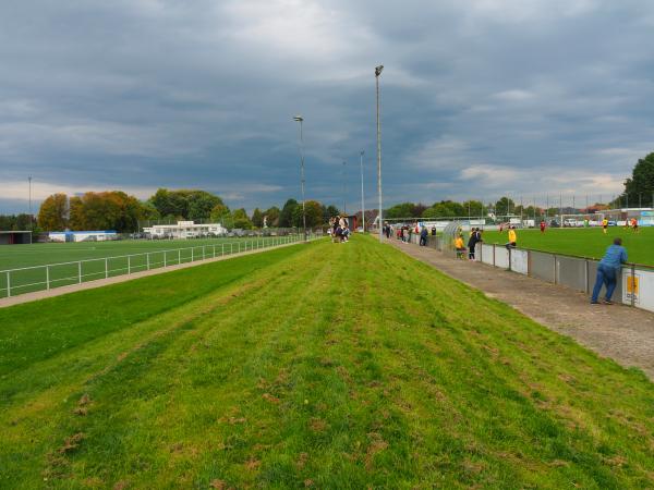 Sportzentrum Rabenfittich Hubert-Schumacher Kunstrasen-Platz - Geseke