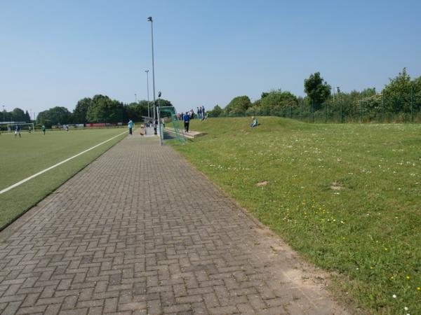 Bezirkssportanlage Nievenheim Platz 2 - Dormagen-Nievenheim