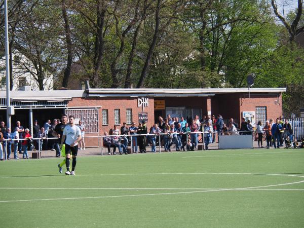 Ludwig-Wolker-Kampfbahn - Duisburg-Walsum-Vierlinden