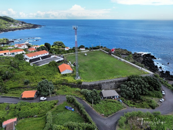 Campo de Futebol da Calheta de Nesquim - Calheta de Nesquim, Ilha da Picos, Açores