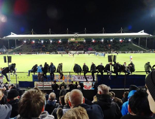 Stadion im Sportpark Höhenberg - Köln-Höhenberg