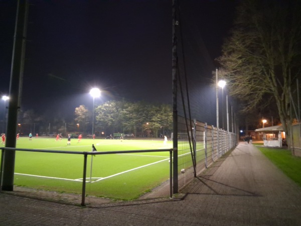 Sportanlage Am Haus Lütz Platz 2 - Mönchengladbach-Bettrath