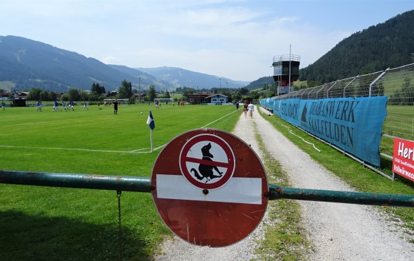 Sportplatz Lenzing - Saalfelden