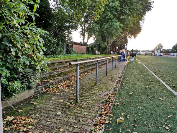 Sportplatz Tiroler Straße - Oberhausen/Rheinland-Dümpten