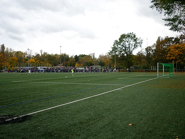 Bezirkssportanlage Mombach Platz 2 - Mainz-Mombach