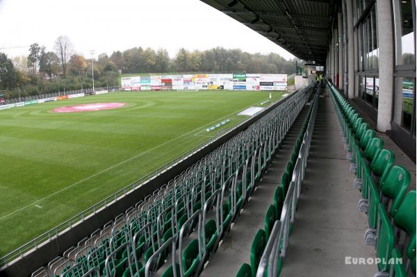 Häcker Wiehenstadion - Rödinghausen-Schwenningdorf