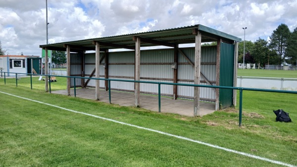 Sportanlage Schwarzer Weg B-Platz - Wöhrden