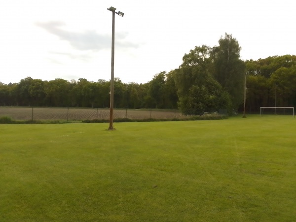 Sportplatz Wetschen B - Wetschen