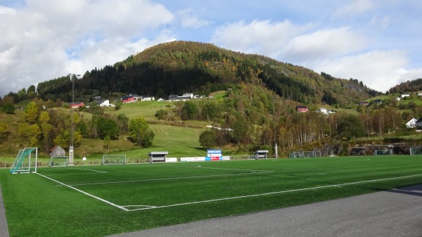Sundve idrettsplass - Vossestrand