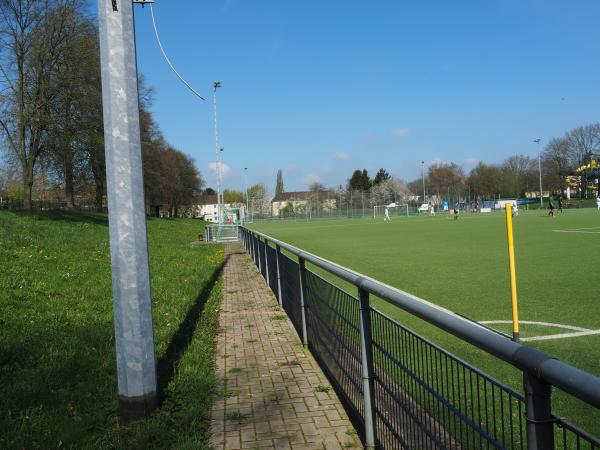 Kampfbahn am Römerhof - Duisburg-Walsum-Vierlinden