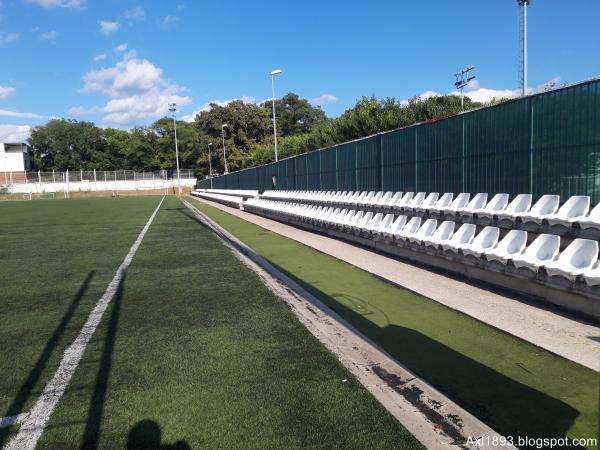 Stadion na Banovom brdu veštačka trava - Beograd