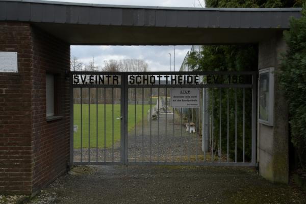 Sportplatz Kuhstraße - Kranenburg/Niederrhein-Schottheide