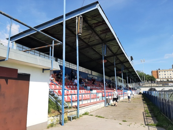 Stadion Na Pecích - Praha-Kobylisy