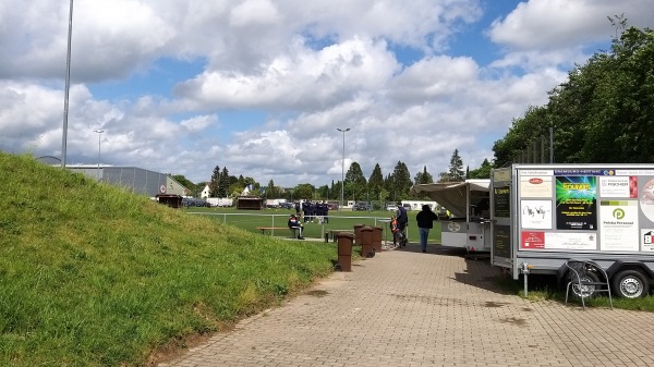 Stadion am Flugplatz B-Platz - Lübeck-Karlshof