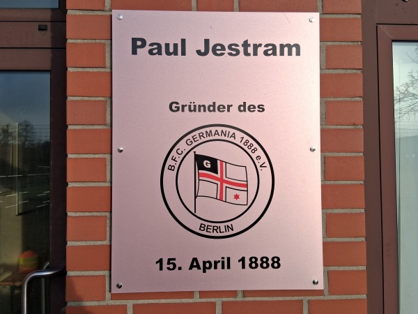 Paul-Jestram-Sportanlage - Berlin-Tempelhof