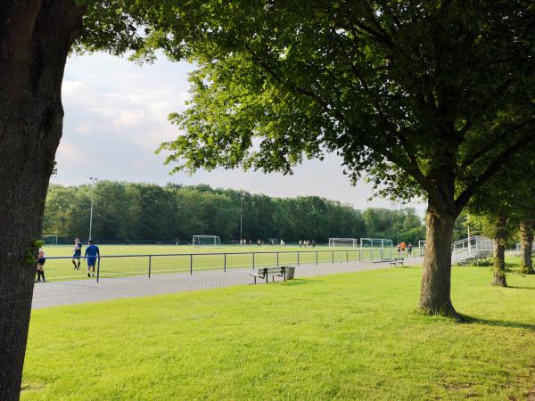 Bezirkssportanlage am Stadtwald Platz 2 - Neuss