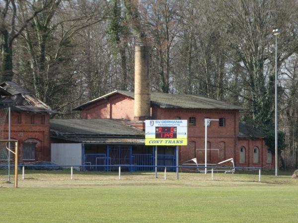 Friedrich-Ludwig-Jahn-Sportplatz - Tangerhütte
