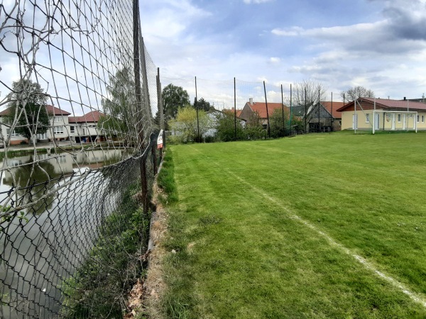 Fotbalové hřiště Oslov - Oslov