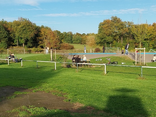 Sportanlage West-Alm Ostplatz - Lemgo