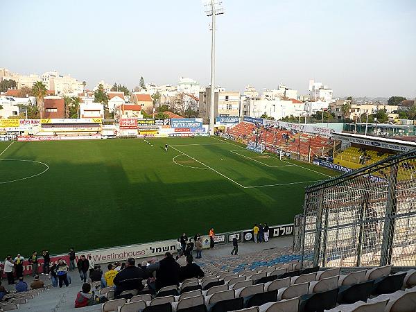 haKufsa - Sar-Tov Stadium - Netanya