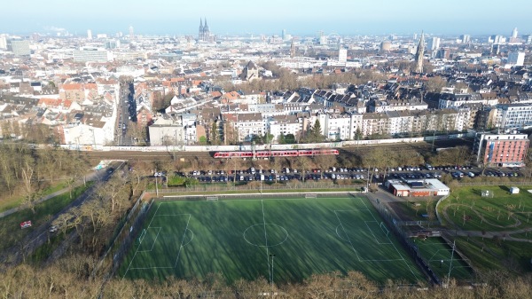 Universitätssportplatz 2 - Köln