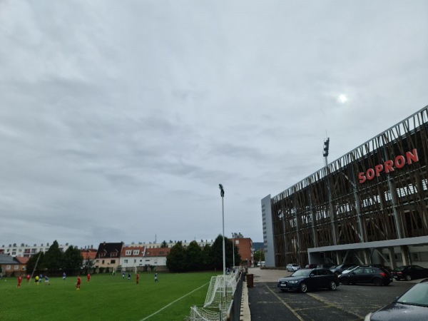 Városi Stadion Edzöpálya - Sopron