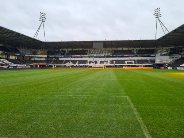 Asito Stadion - Almelo-Ossenkoppelerhoek