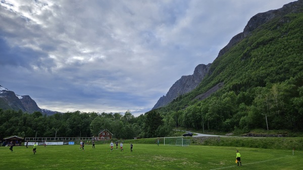 Dalemyra stadion - Straumgjerde