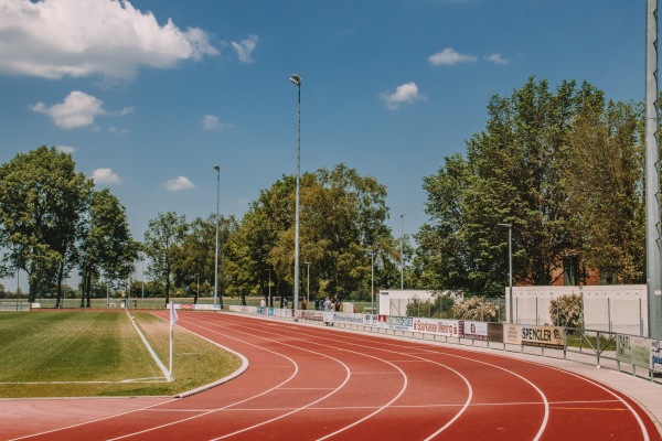 Stadion Tratteilstraße - Mering