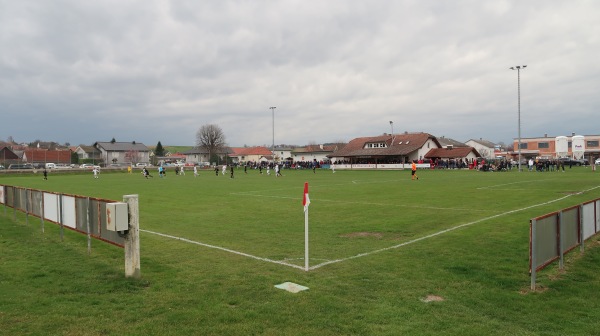 Sportplatz Oberloisdorf - Oberloisdorf