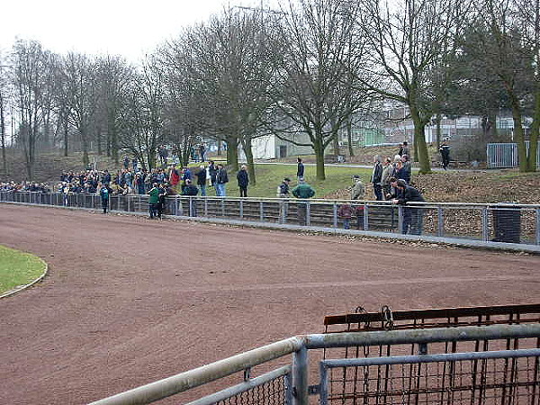 Bezirkssportanlage Mitte II LA-Platz - Essen/Ruhr-Altenessen