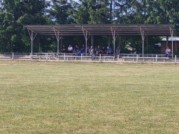 Boisko w Zemsku - Bledzew-Zemsko