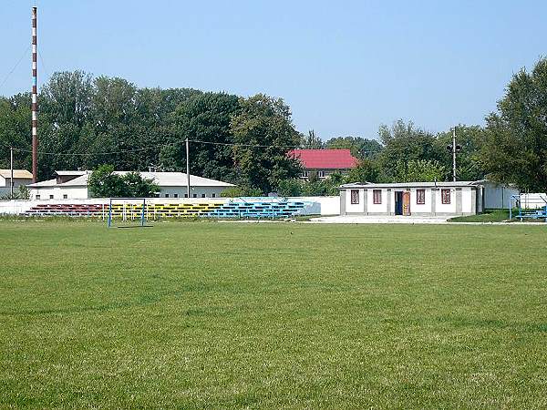 Stadionul Orășenesc - Ungheni