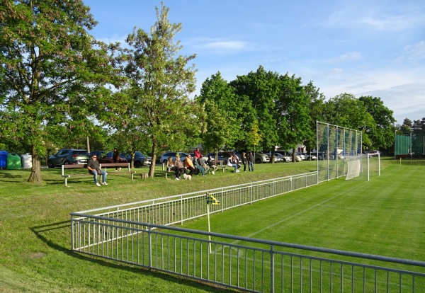 Fotbalové hřiště Starovičky - Starovičky