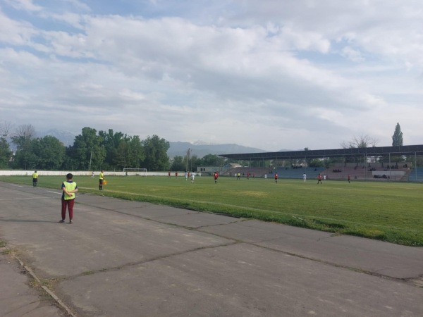 Kulatov stadionu - Kyzyl-Kiya