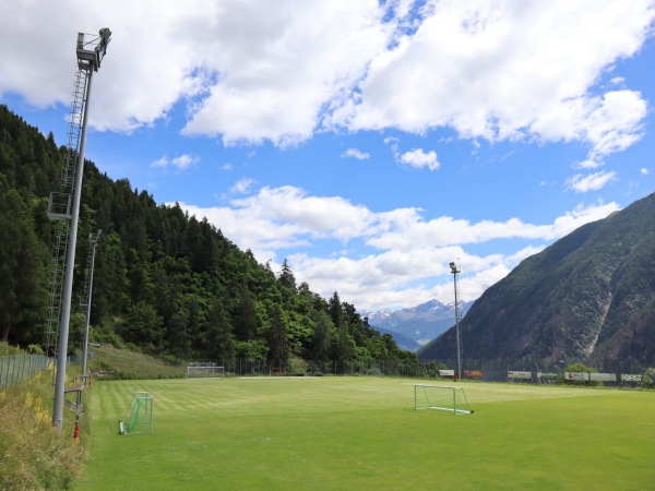 Sportplatz Taufers im Münstertal - Taufers im Münstertal (Tubre)