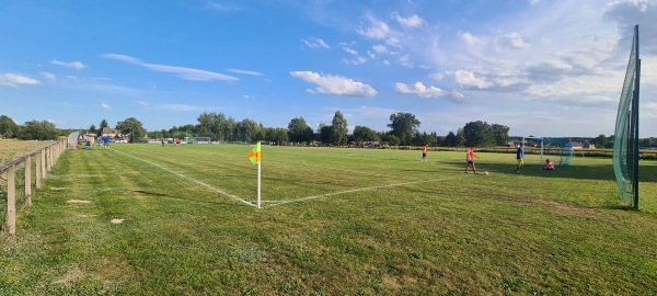 Boisko w Drągowinie - Drągowina