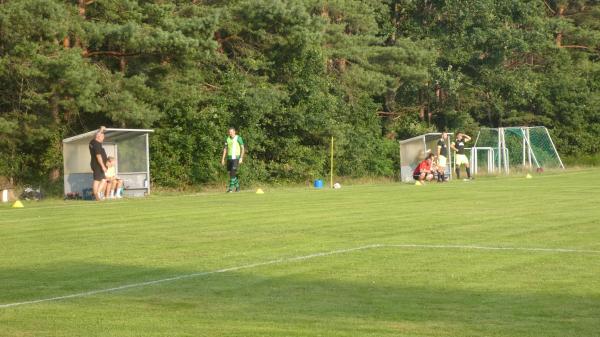 Sportanlage am Wald - Röderaue-Frauenhain