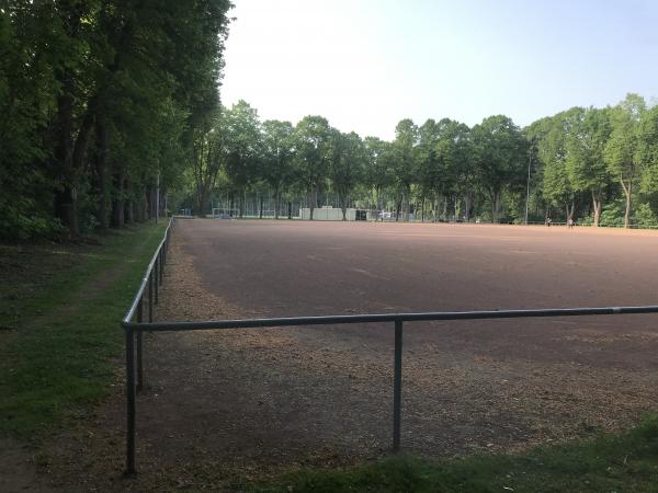 Eichenkreuz-Sportanlage Platz 2 - Köln-Sülz