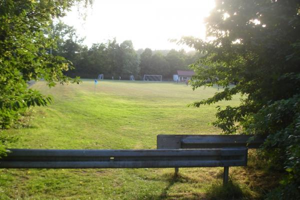 Sportplatz an der L820 - Willebadessen-Niesen