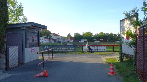 Steinfeldstadion - Theresienfeld