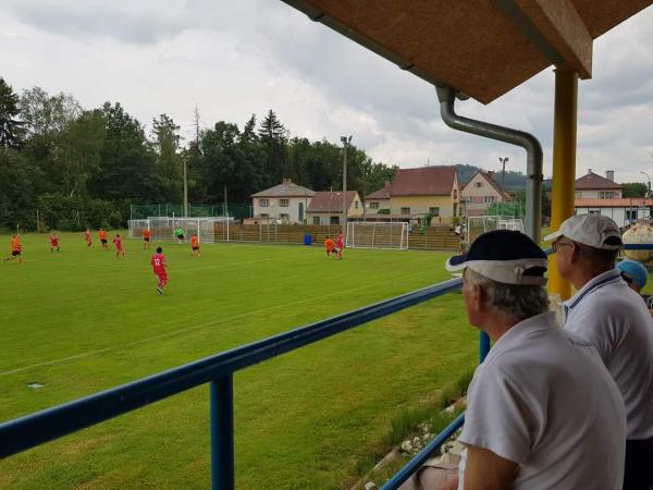 Sportovny Areal TJ Měcholupy  - Měcholupy 