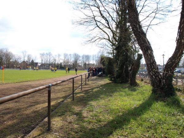 Neumühlenstadion - Beelen