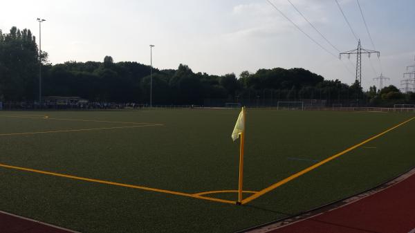 Sportplatz Schlagbaumsweg - Köln-Holweide