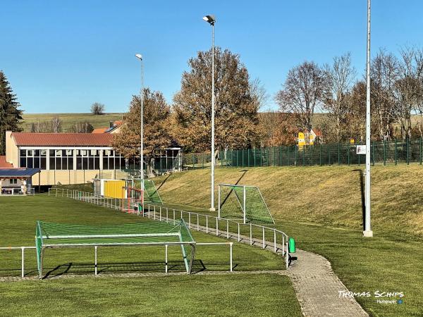 Sportplatz an der B14 - Aldingen