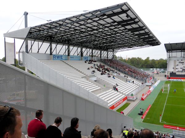 Stadion an der Hafenstraße - Essen/Ruhr-Bergeborbeck