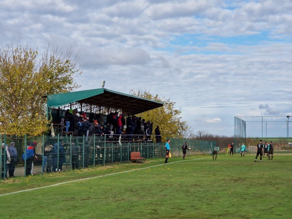 Stadionul Comunal Carani - Carani