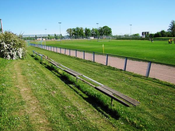 Walter-Lutze-Stadion Nebenplatz - Schkeuditz
